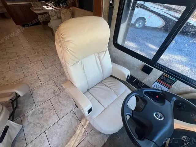 2011 Tiffin Allegro Red 36QSA photo 31