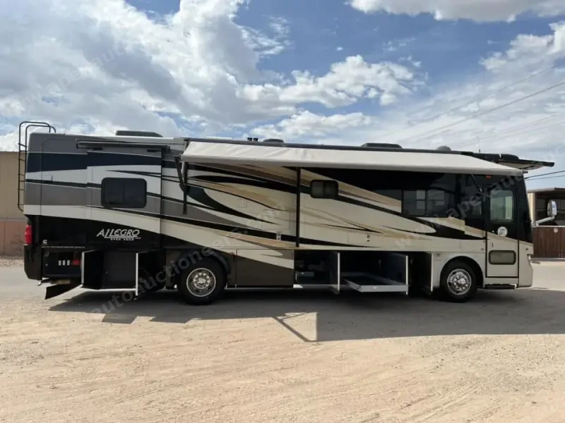 2011 Tiffin Allegro Red 36QSA photo 18