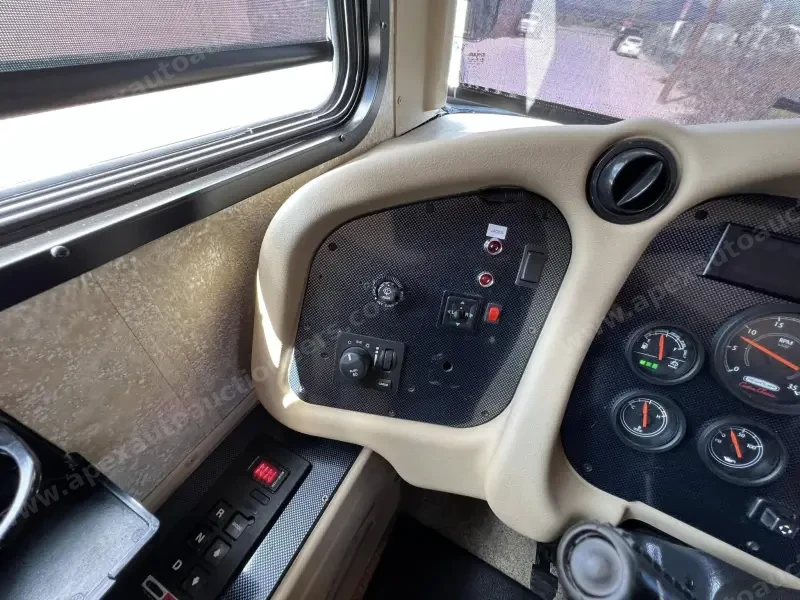 2011 Tiffin Allegro Red 36QSA photo 2