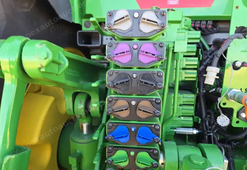 2020 John Deere 8R 310 photo 23