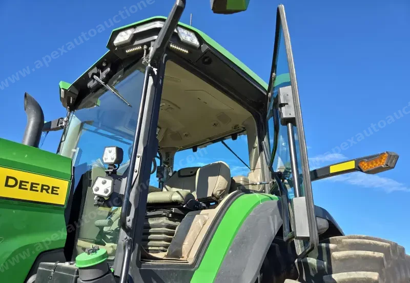 2020 John Deere 8R 310 photo 35