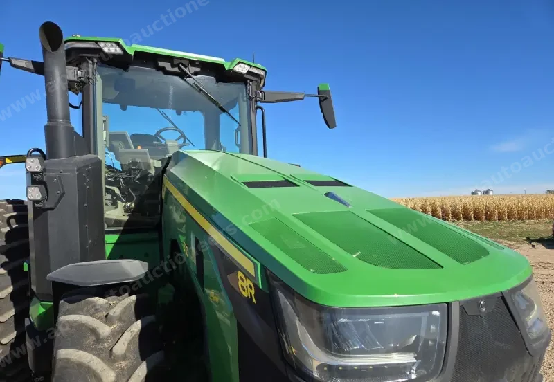 2020 John Deere 8R 310 photo 11