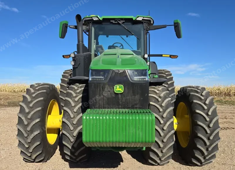 2020 John Deere 8R 310 photo 2