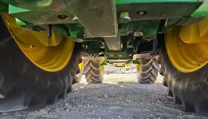 2020 John Deere 8R 310 photo 30