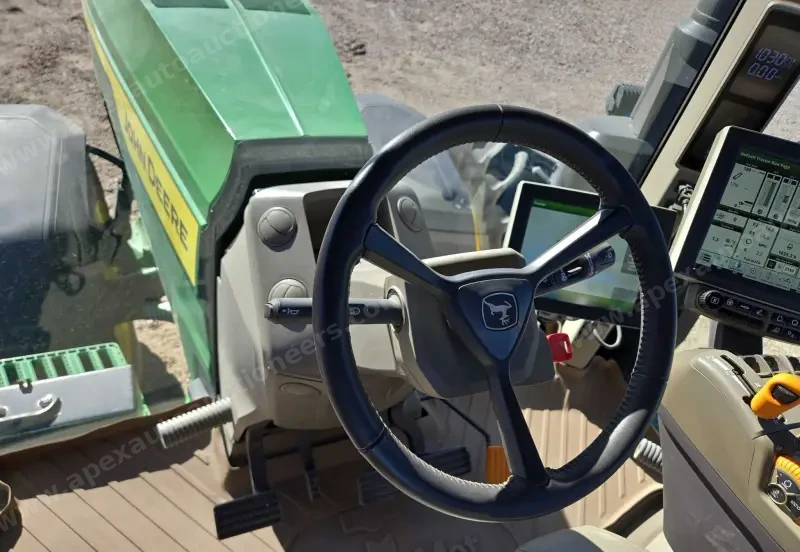 2020 John Deere 8R 310 photo 38