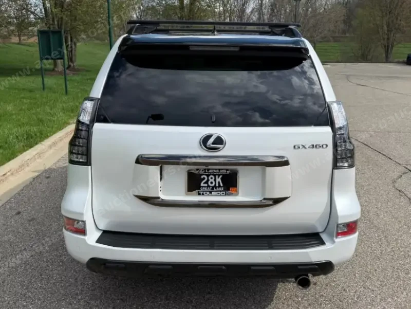 2023 Lexus GX 460 Sport photo 4