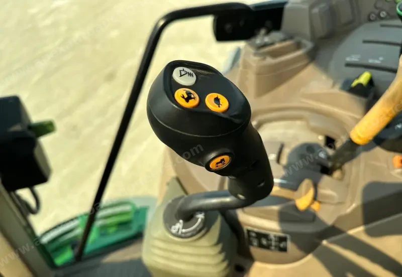 2020 John Deere 6155M photo 48