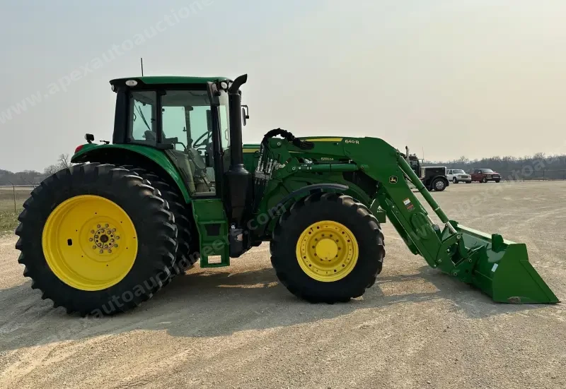 2020 John Deere 6155M photo 5