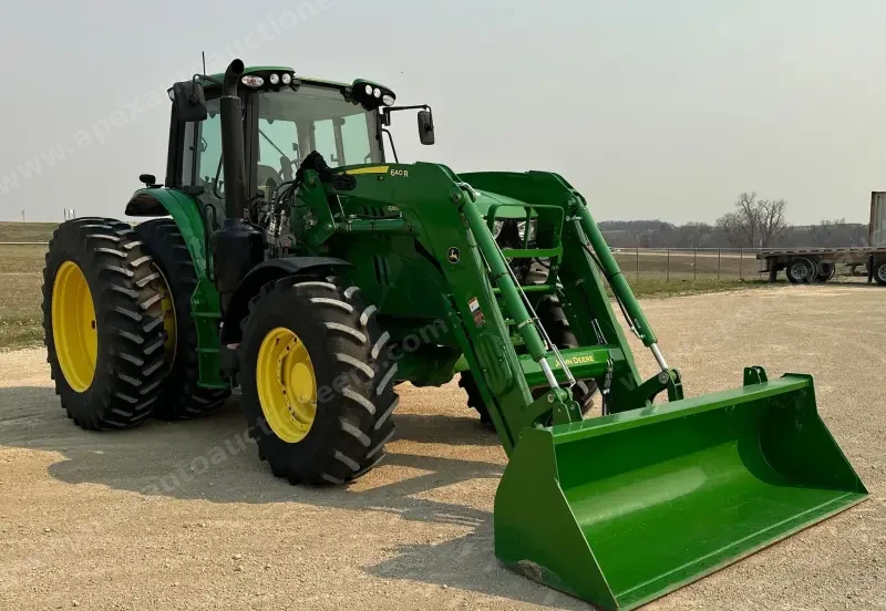 2020 John Deere 6155M photo 4