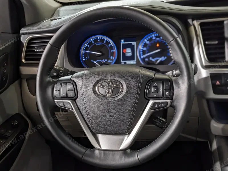 2018 Toyota Highlander Limited photo 13