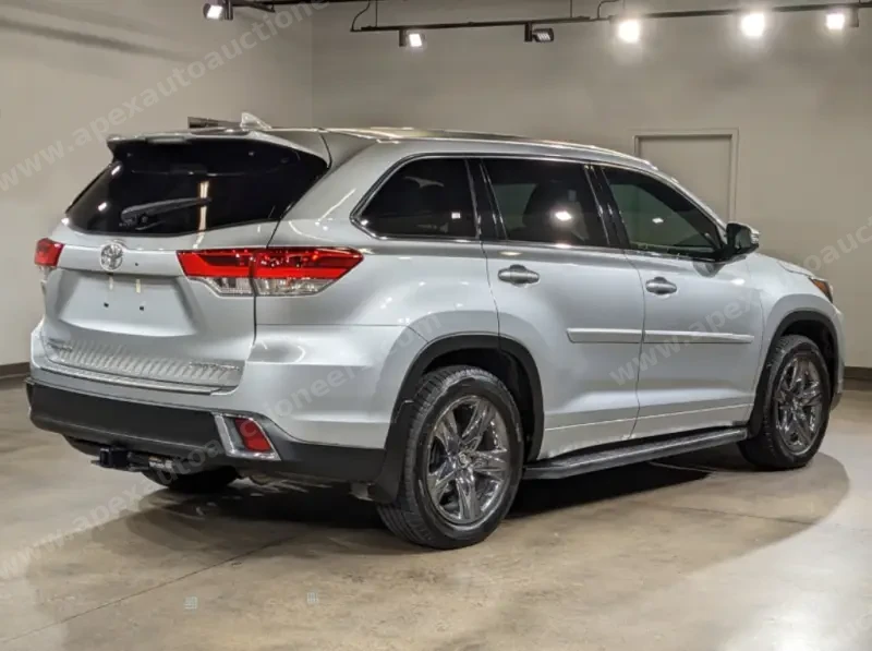 2018 Toyota Highlander Limited photo 32