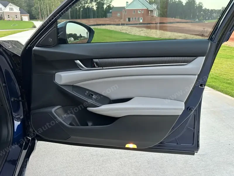 2020 Honda Accord Sport photo 8