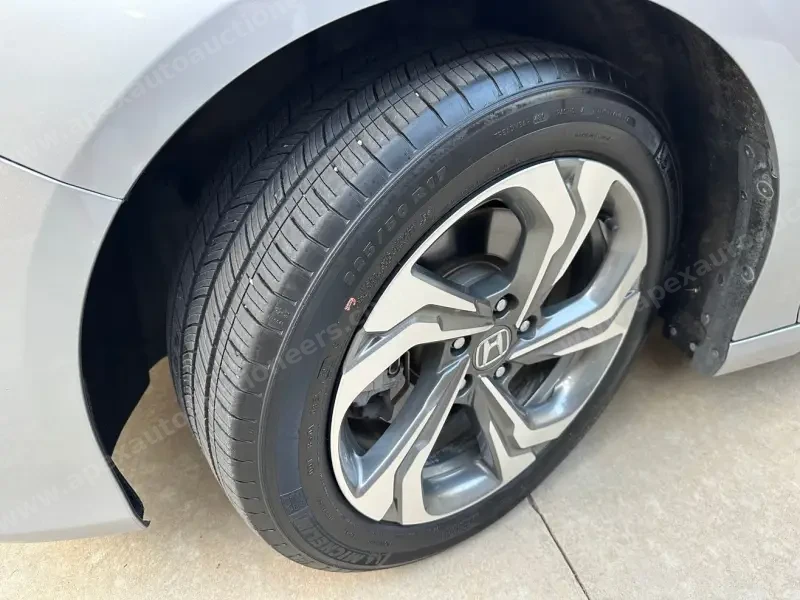 2018 Honda Accord EX-L photo 7