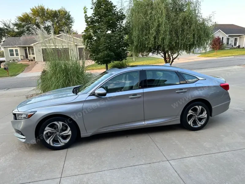 2018 Honda Accord EX-L photo 22